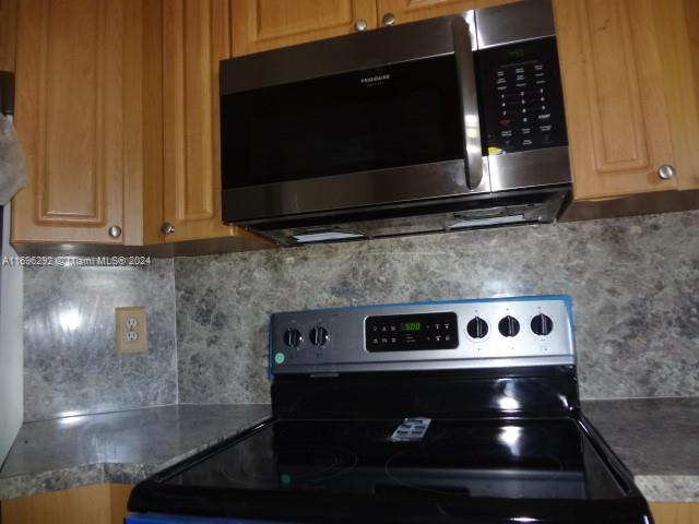 900 NE 209th Ter # 31 Unit: 201-31