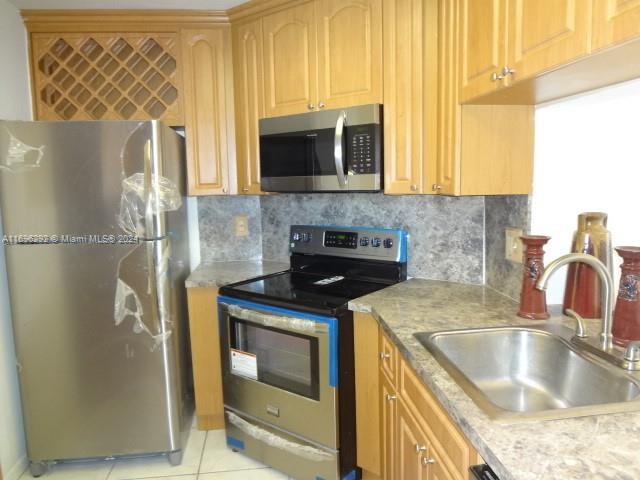 900 NE 209th Ter # 31 Unit: 201-31