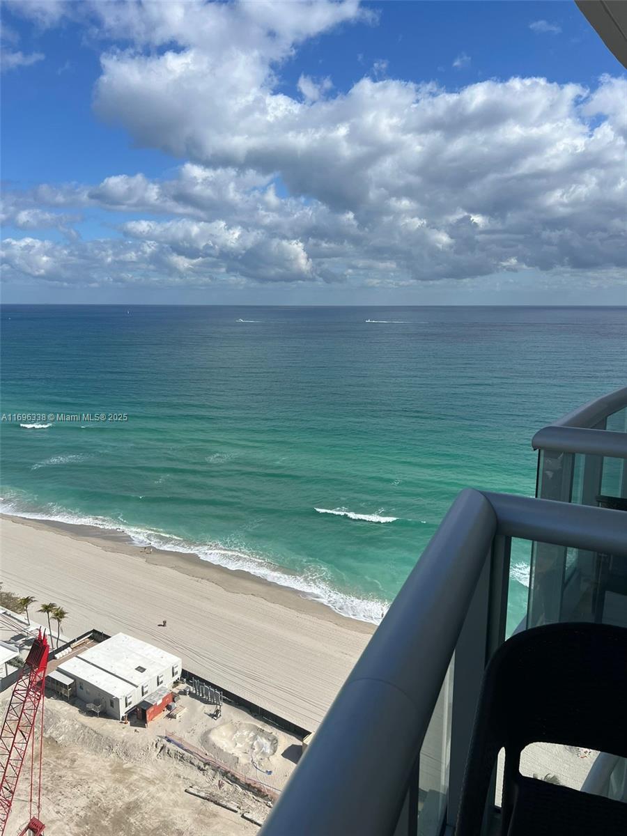 18683 Collins Ave Unit: PH2606