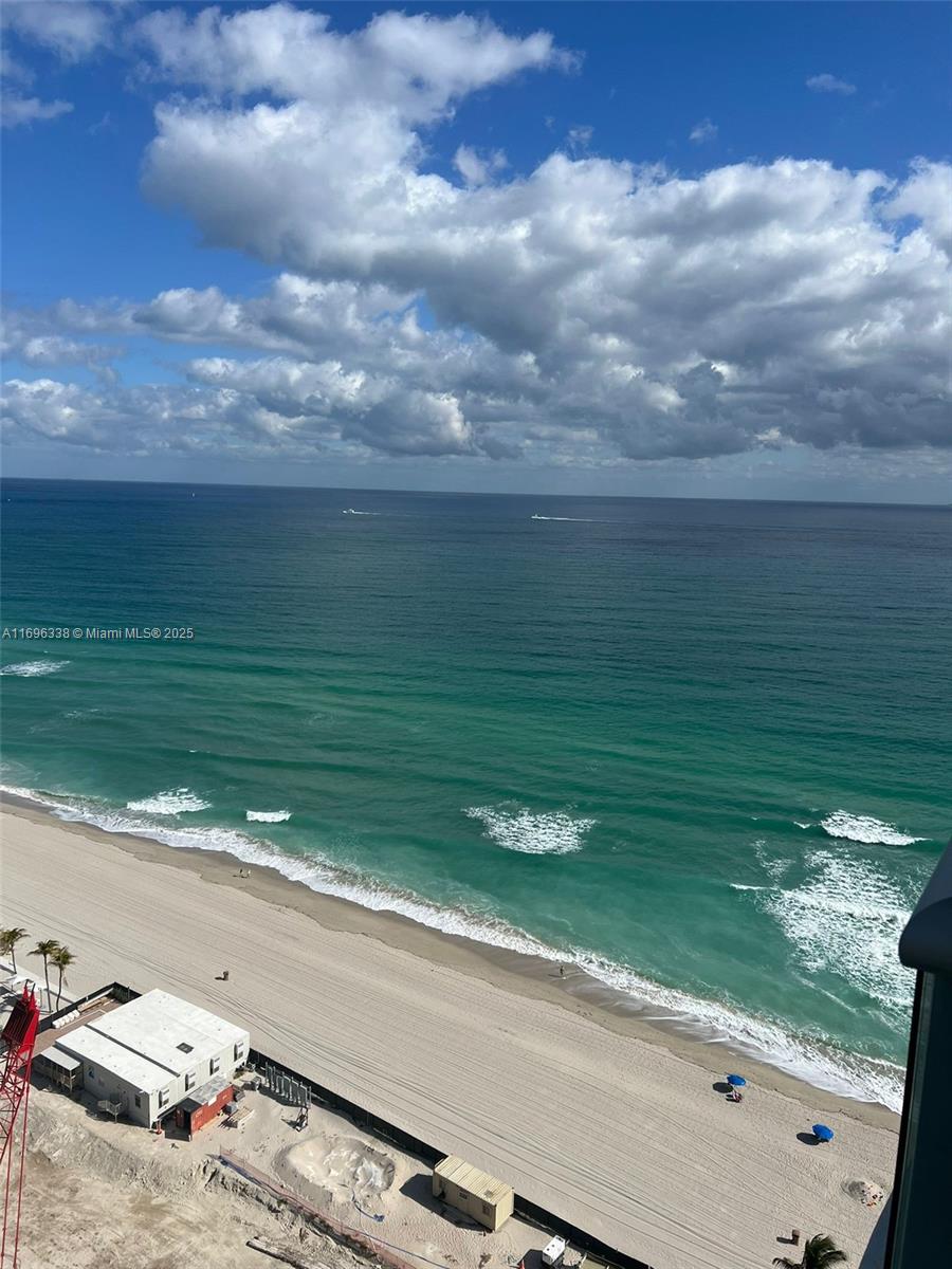 18683 Collins Ave Unit: PH2606