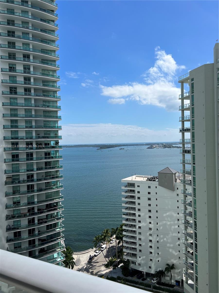 1300 Brickell Bay Dr # 2205