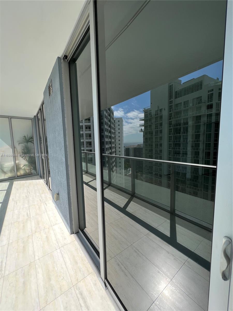 1300 Brickell Bay Dr # 2205