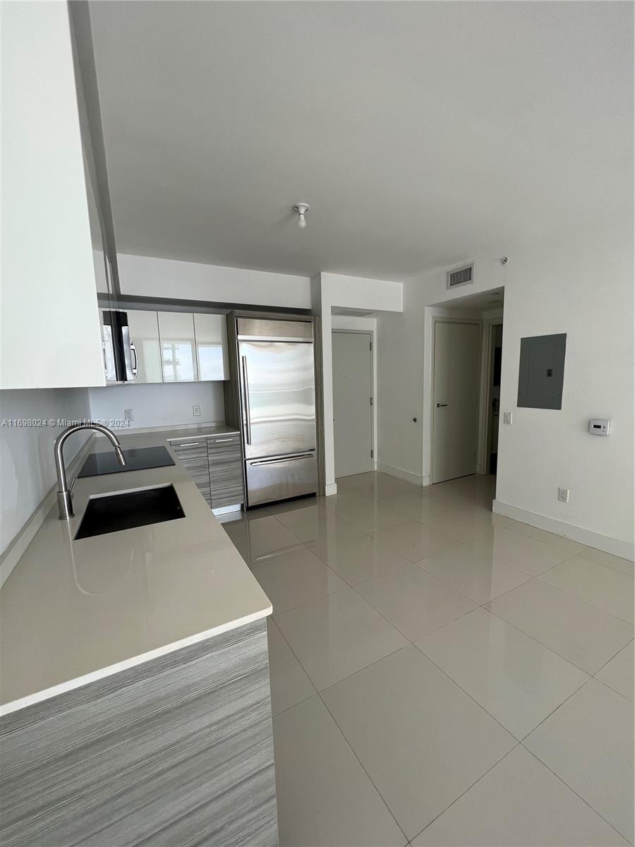 1300 Brickell Bay Dr # 2205
