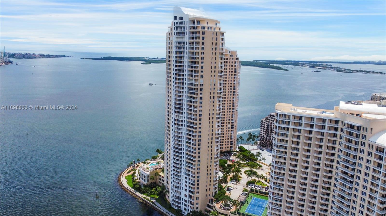 300 S Biscayne Blvd # 2212 Unit: T-2212