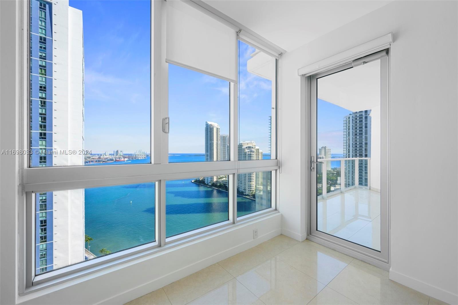 300 S Biscayne Blvd # 2212 Unit: T-2212