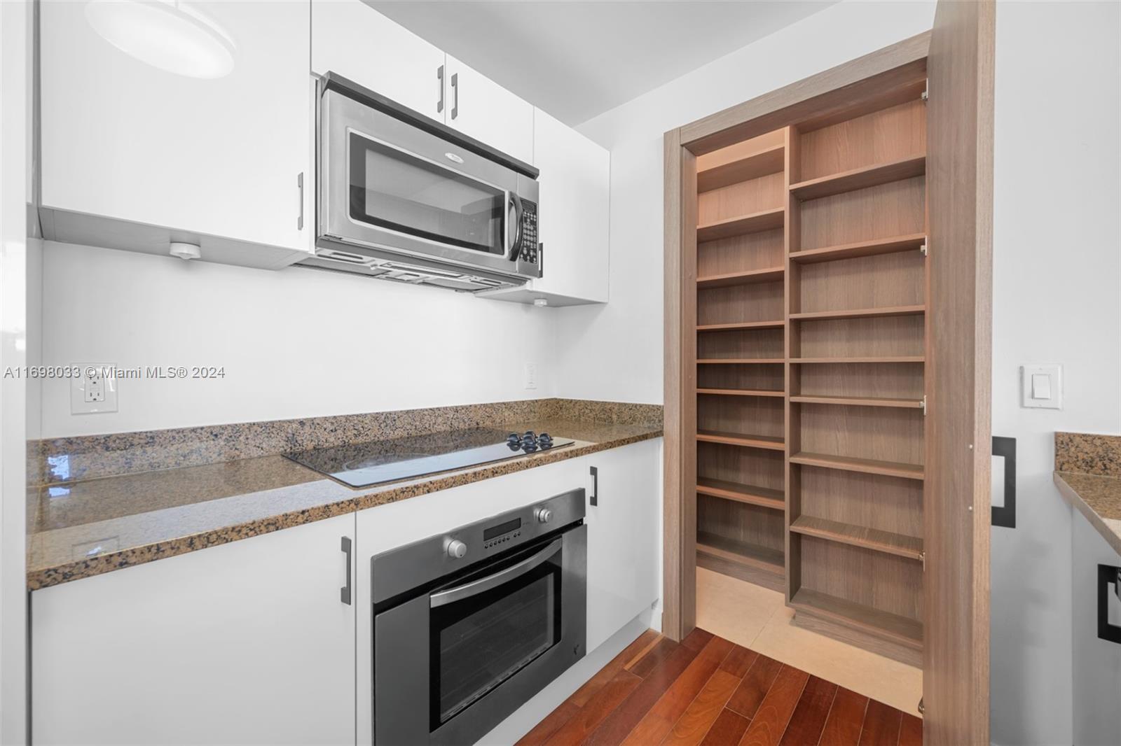 300 S Biscayne Blvd # 2212 Unit: T-2212