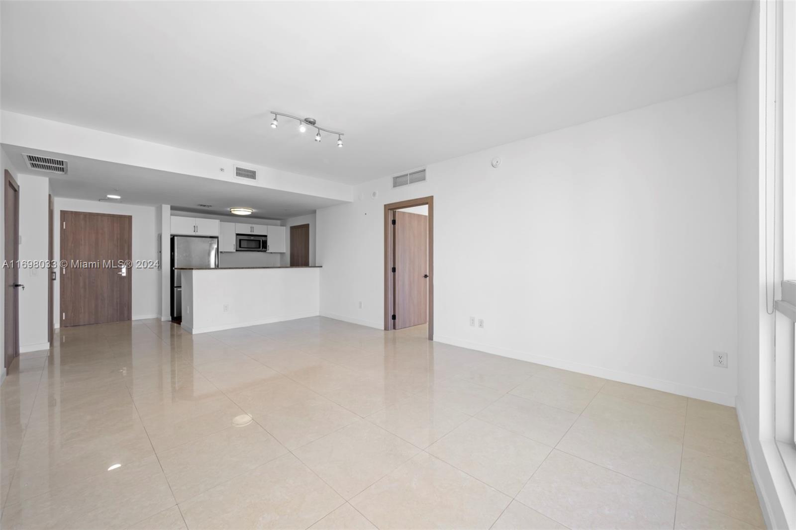 300 S Biscayne Blvd # 2212 Unit: T-2212