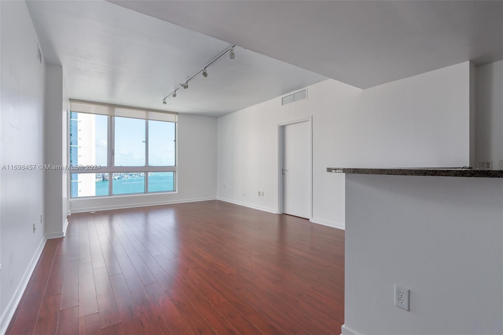 300 S Biscayne Blvd # 2614 Unit: T-2614