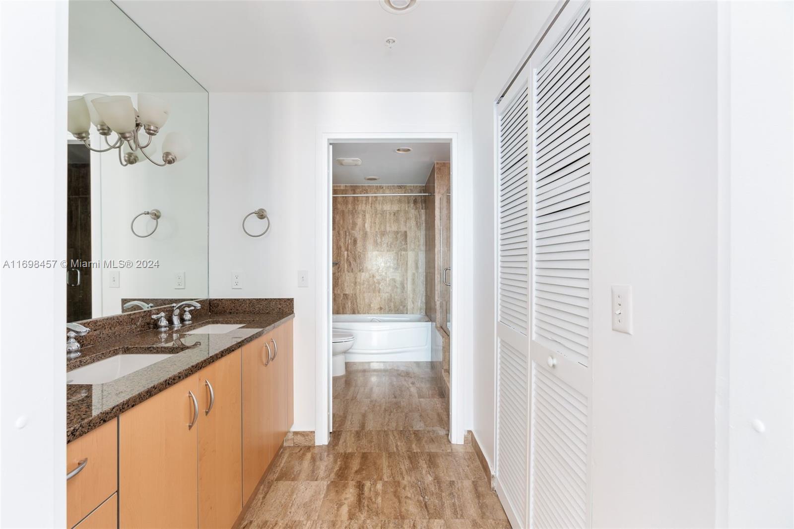 300 S Biscayne Blvd # 2614 Unit: T-2614