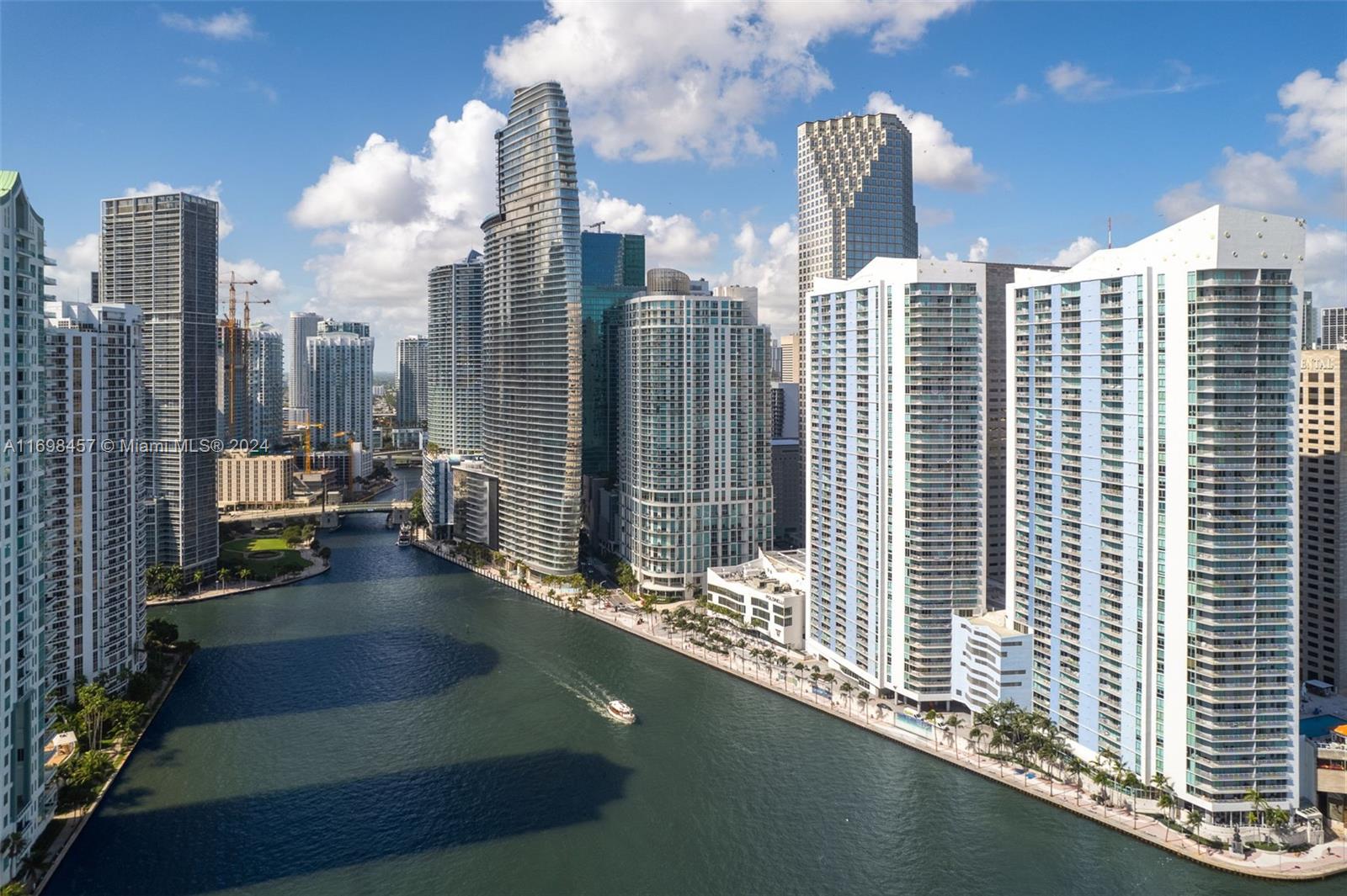 300 S Biscayne Blvd # 2614 Unit: T-2614