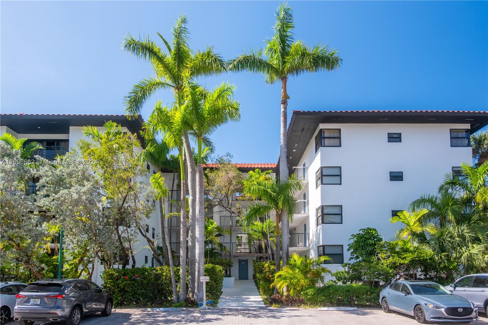 101 Ocean Lane Dr # 208