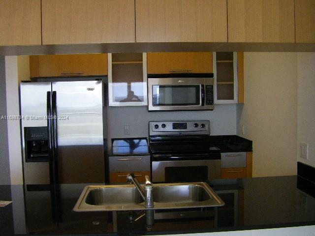 1750 N Bayshore Dr # 2811