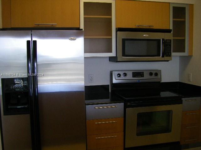 1750 N Bayshore Dr # 2811