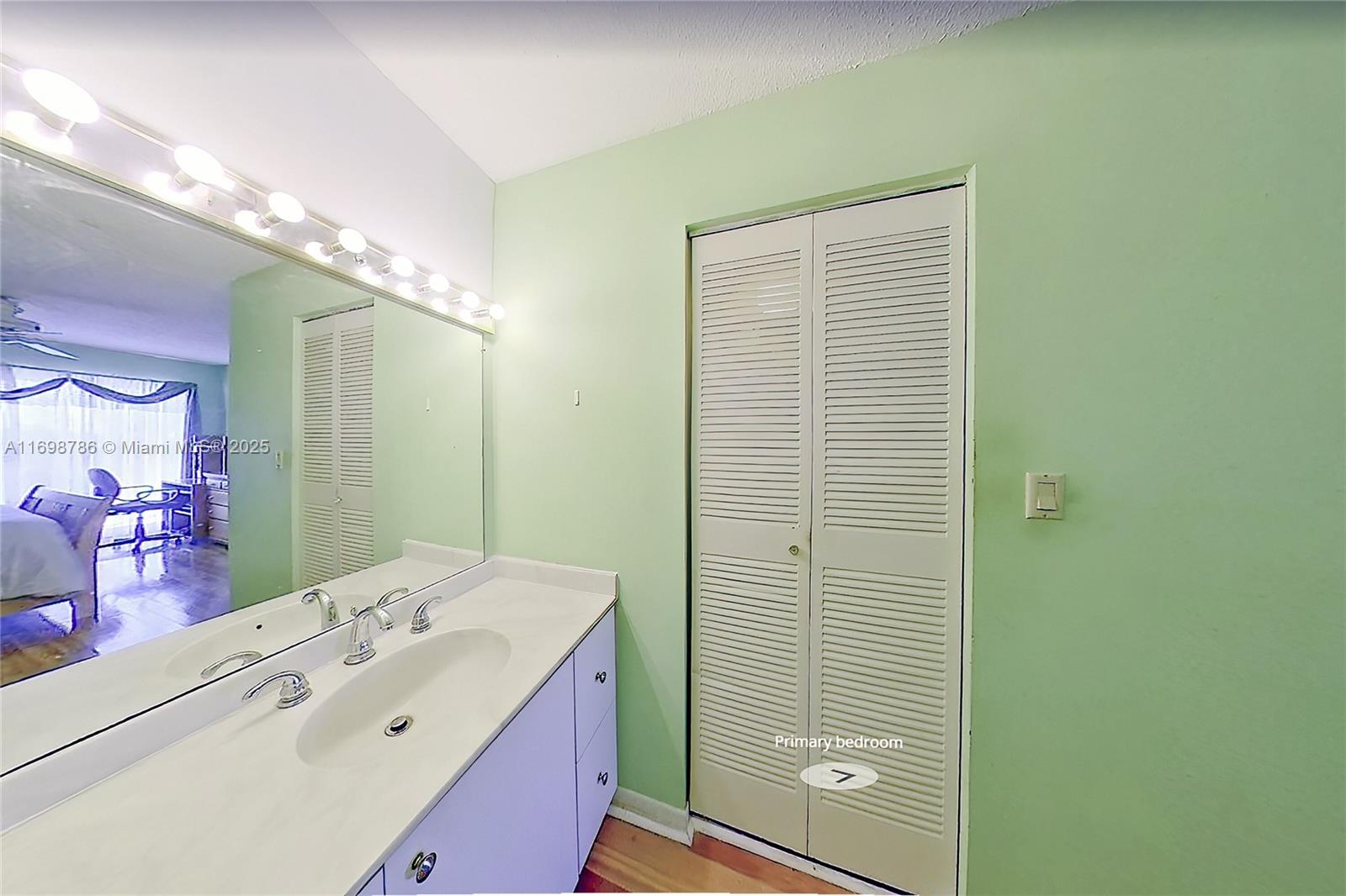 5900 NW 44th St # 704