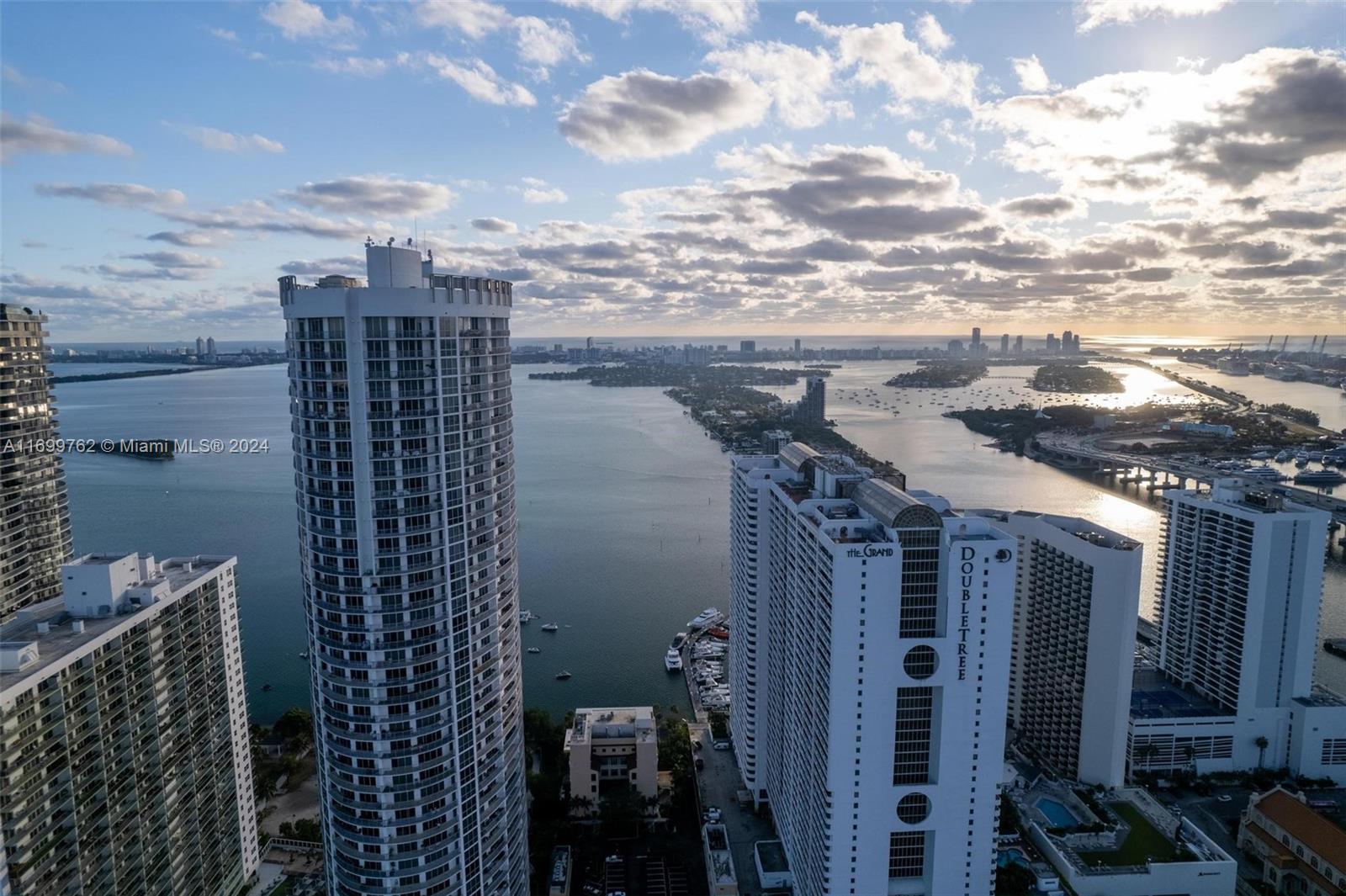1750 N Bayshore Dr # 2603