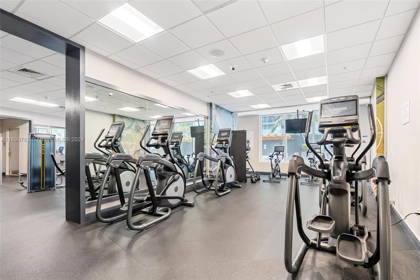 1750 N Bayshore Dr # 2603