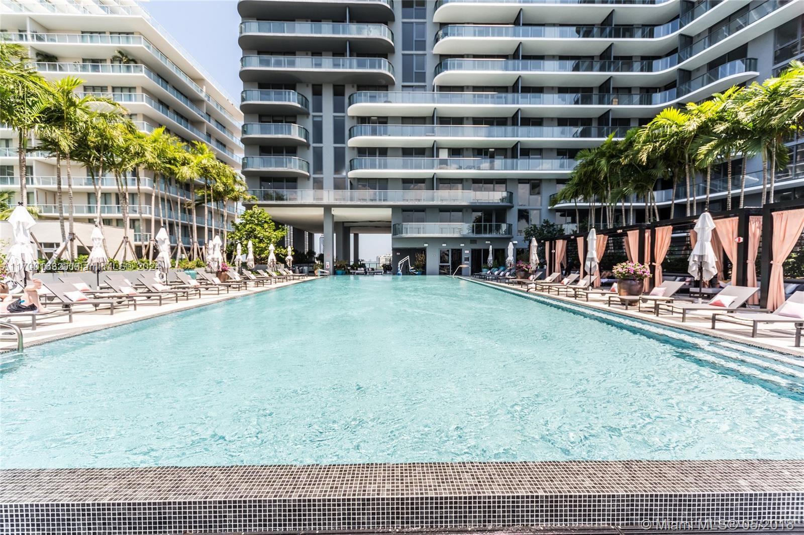 121 NE 34th St # 2703