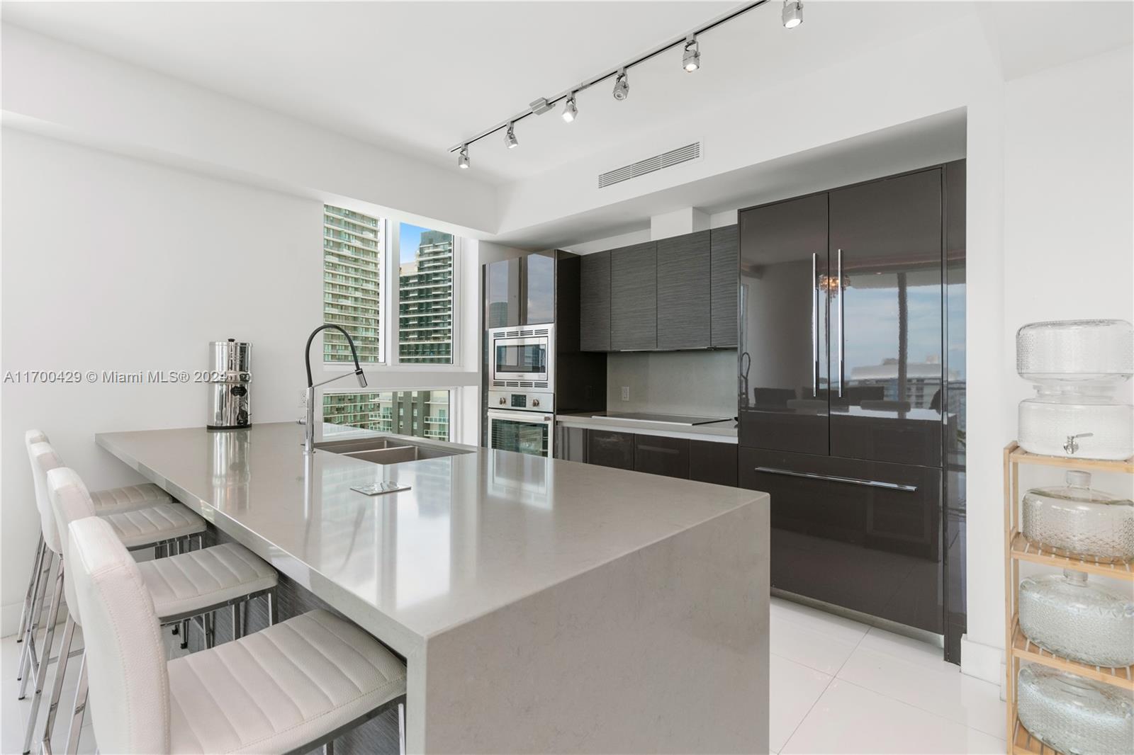 1080 Brickell Ave # 3800