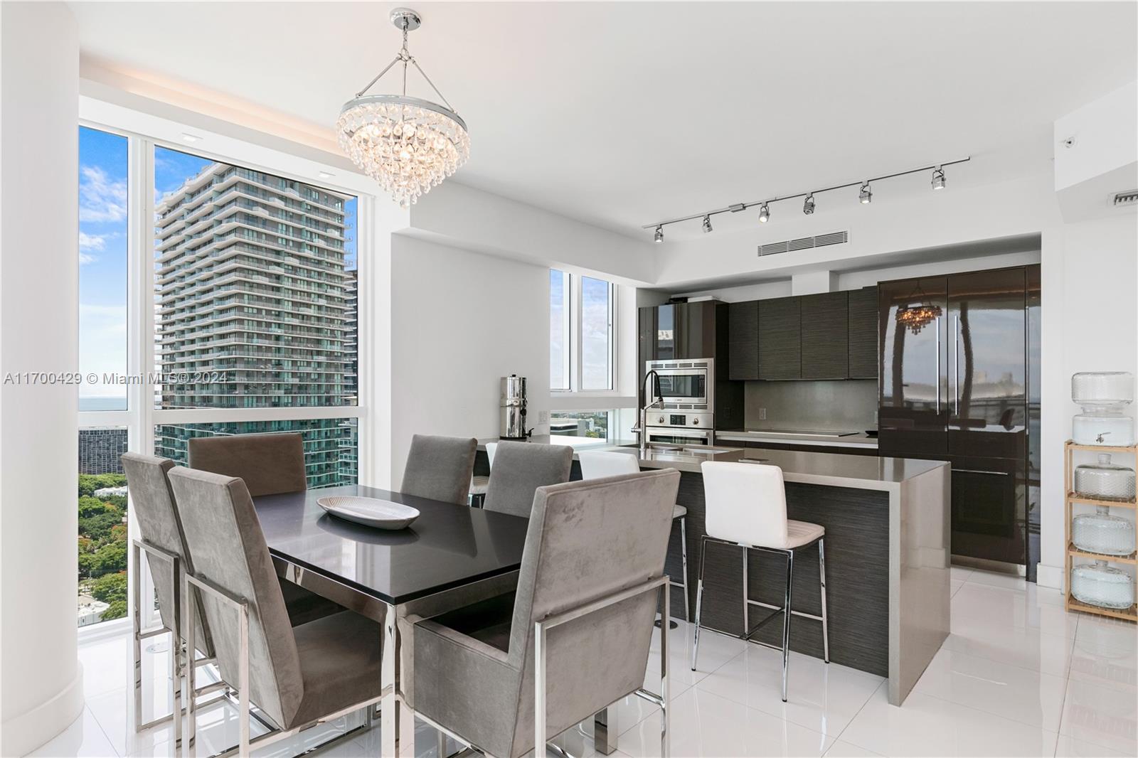 1080 Brickell Ave # 3800