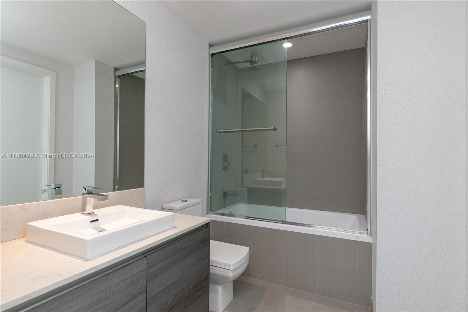 1080 Brickell Ave # 3800