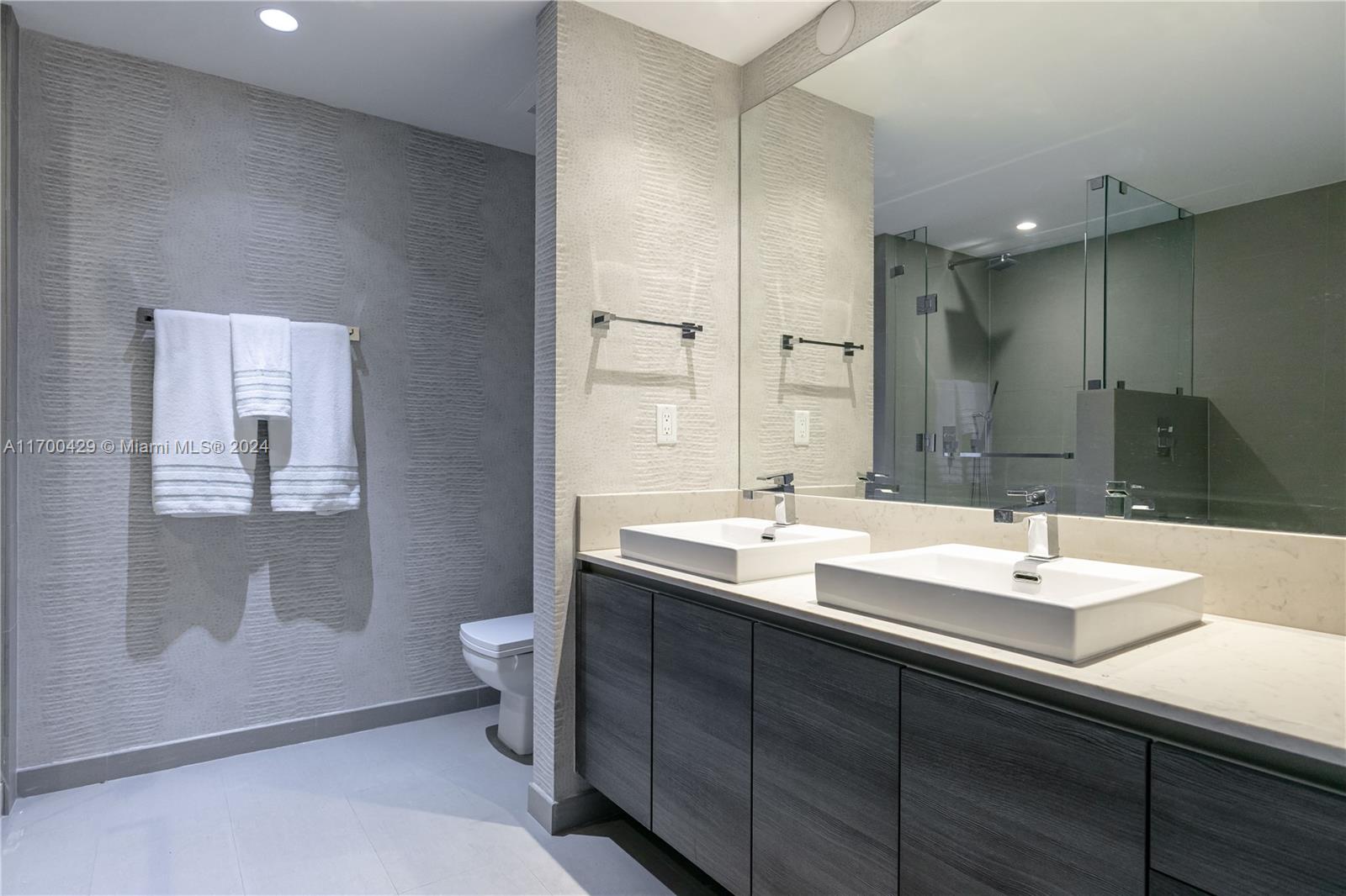 1080 Brickell Ave # 3800