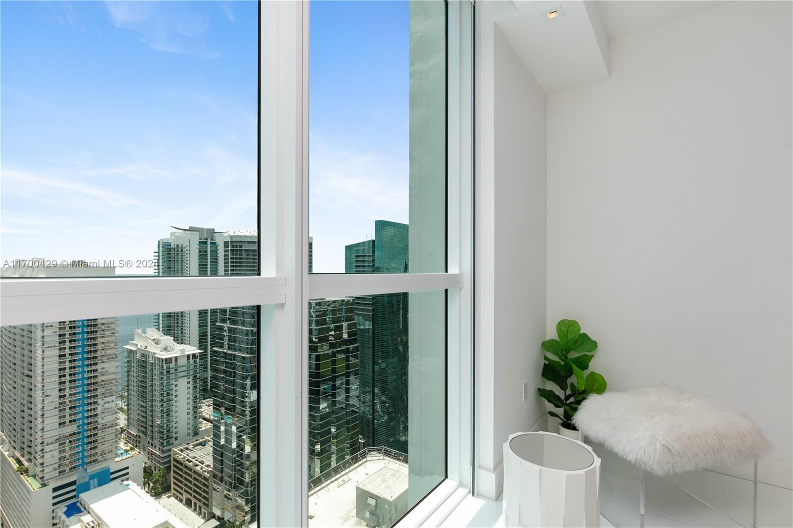 1080 Brickell Ave # 3800