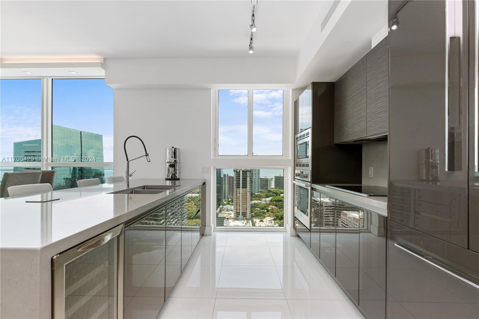 1080 Brickell Ave # 3800