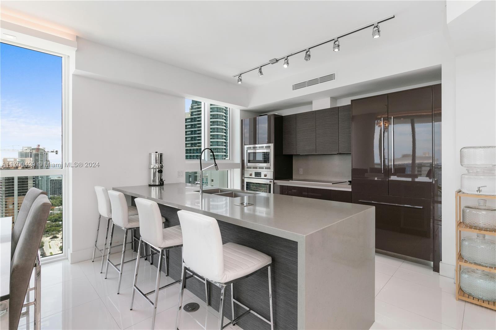 1080 Brickell Ave # 3800