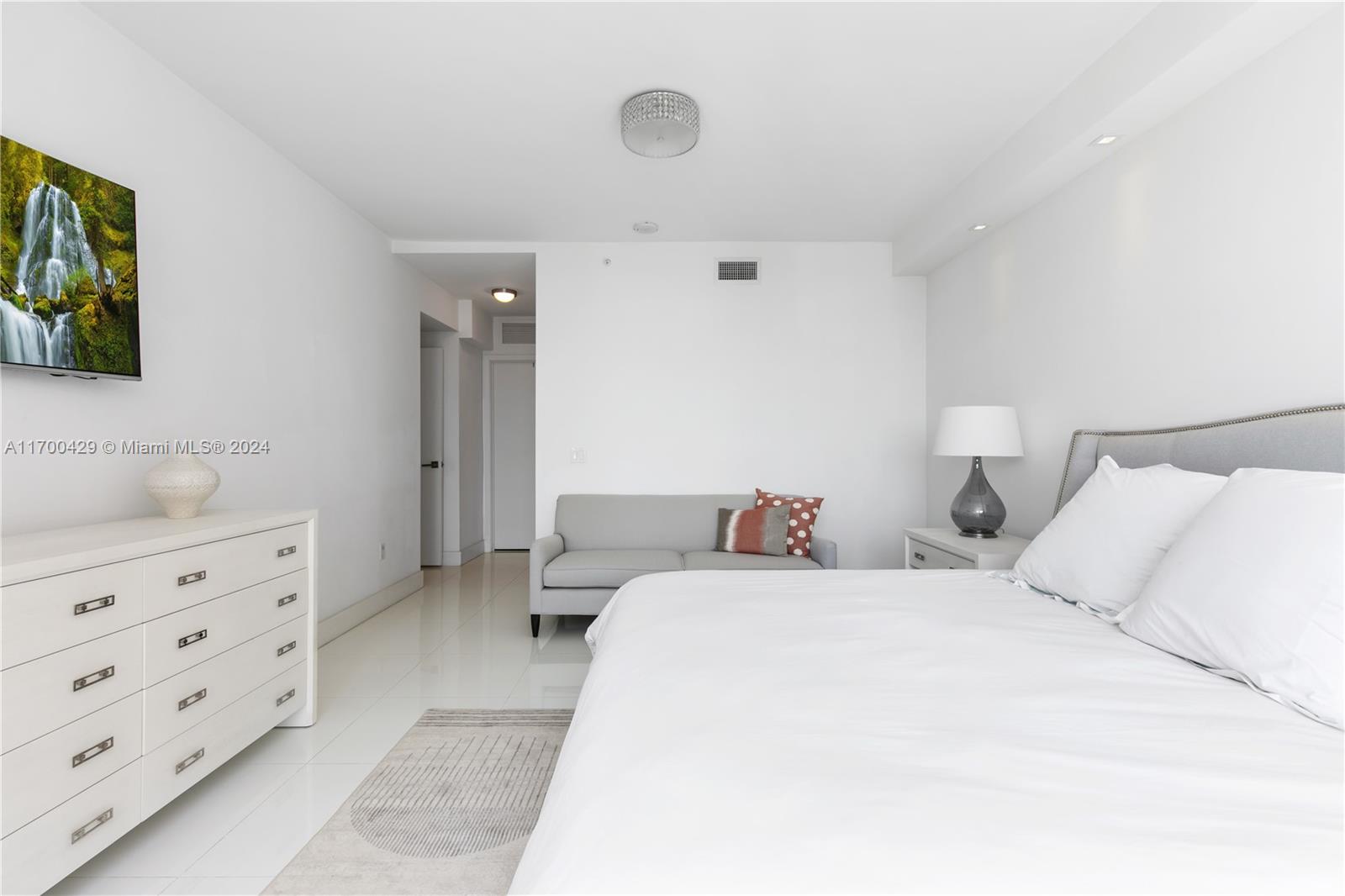 1080 Brickell Ave # 3800