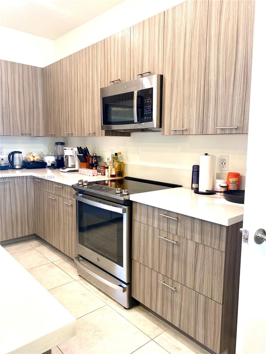 4636 NW 84th Ave # 38