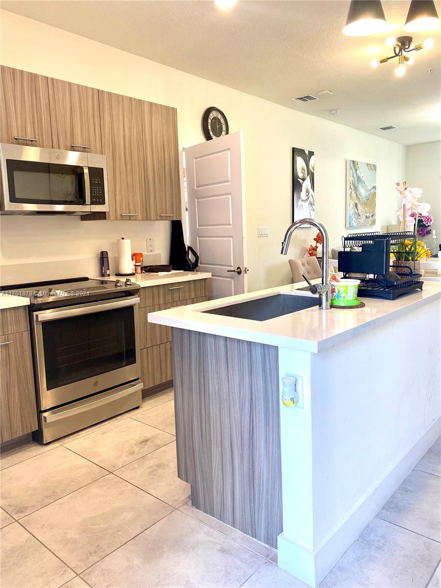 4636 NW 84th Ave # 38