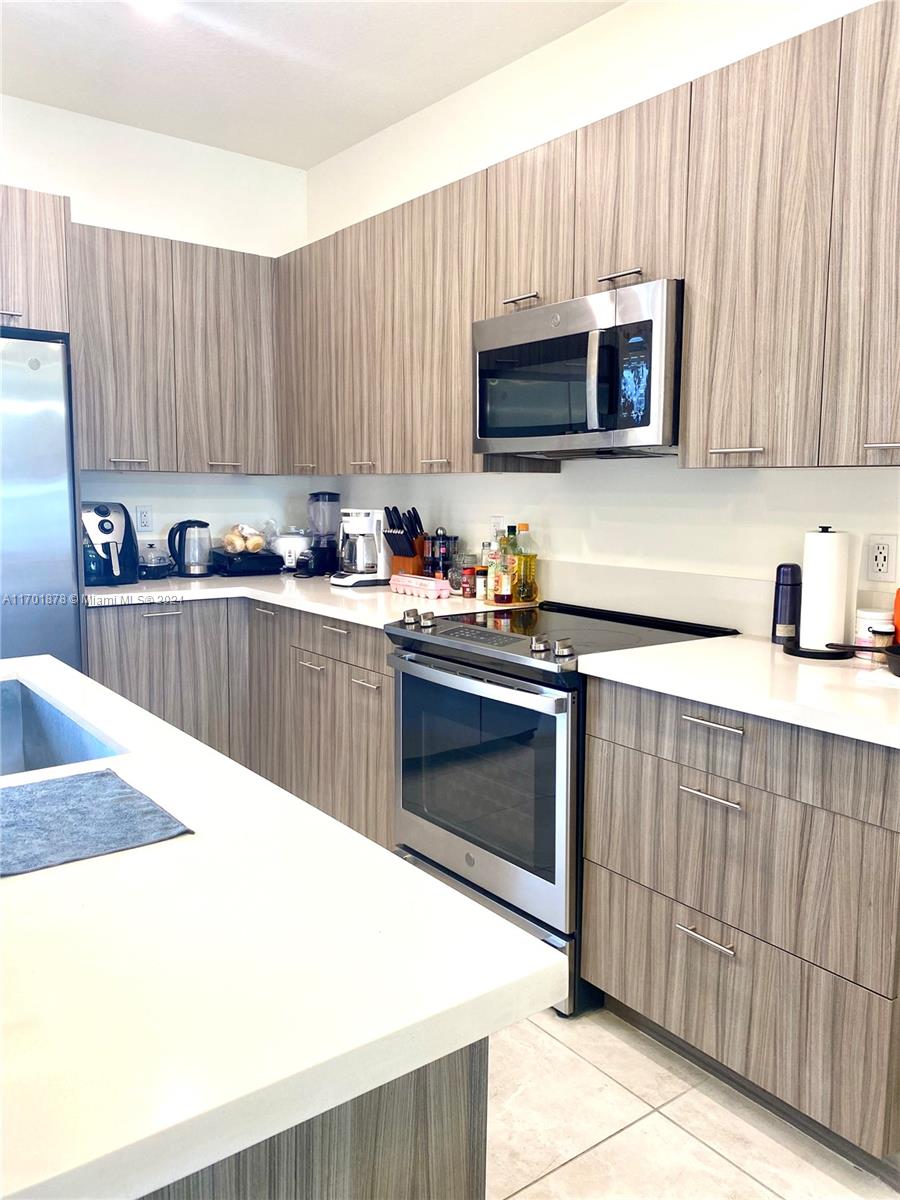 4636 NW 84th Ave # 38
