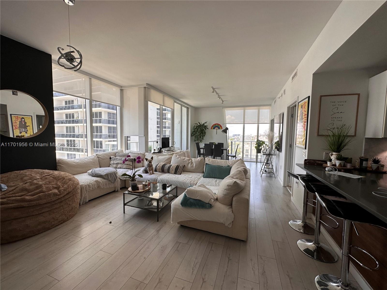 601 NE 27th St # 1202