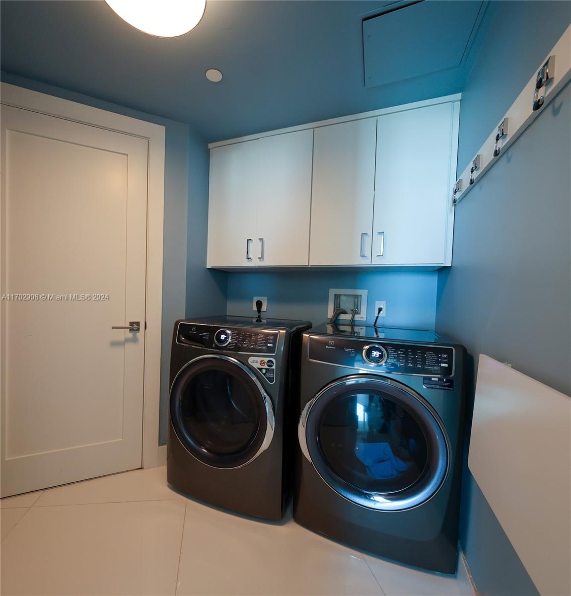 200 Sunny Isles Blvd Unit: PH1