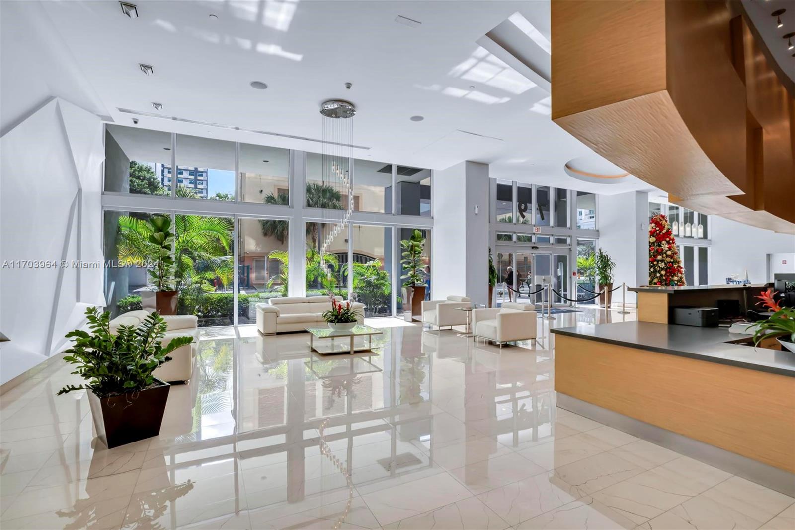 79 SW 12th St Unit: 2302-S