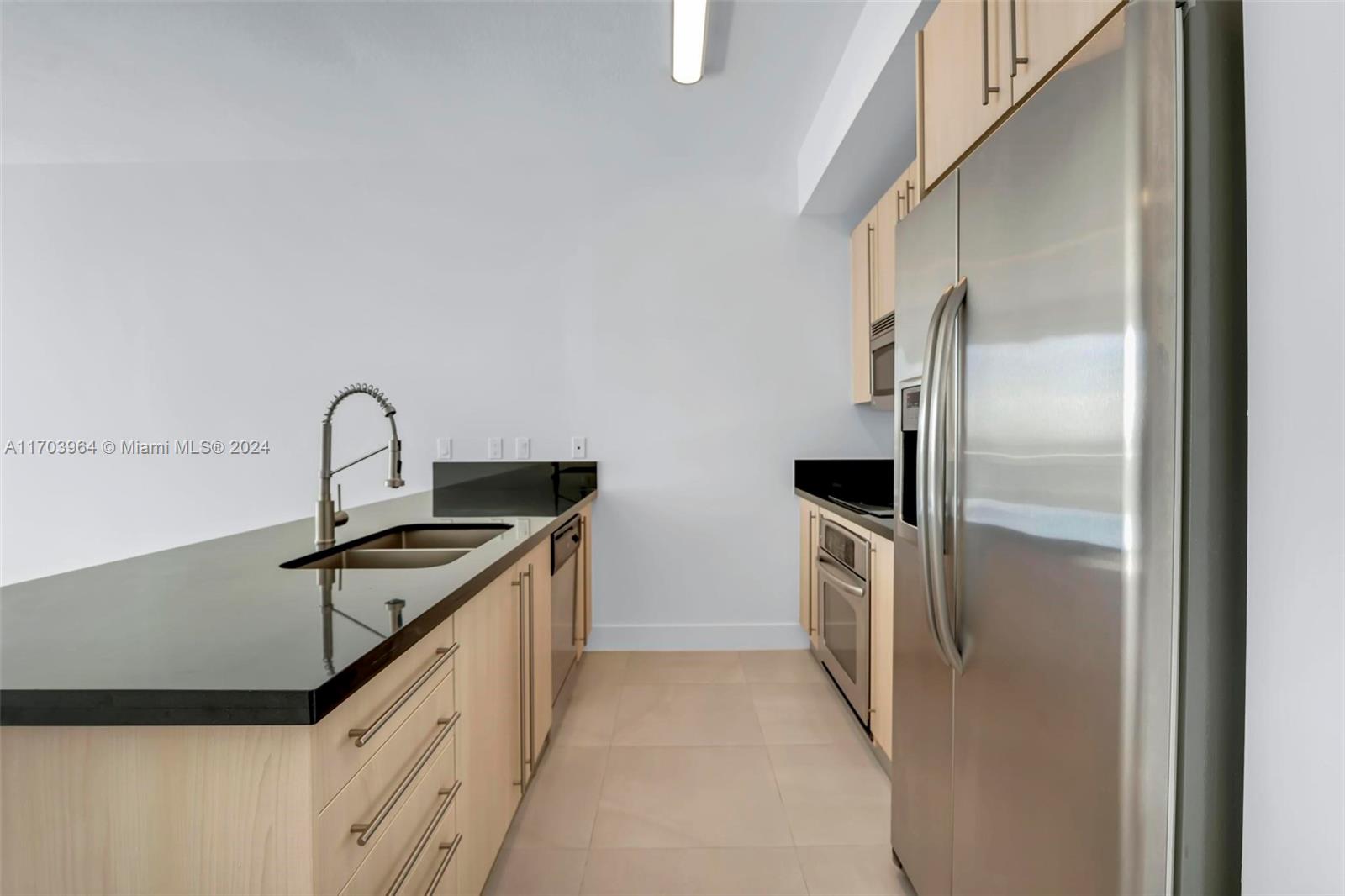 79 SW 12th St Unit: 2302-S