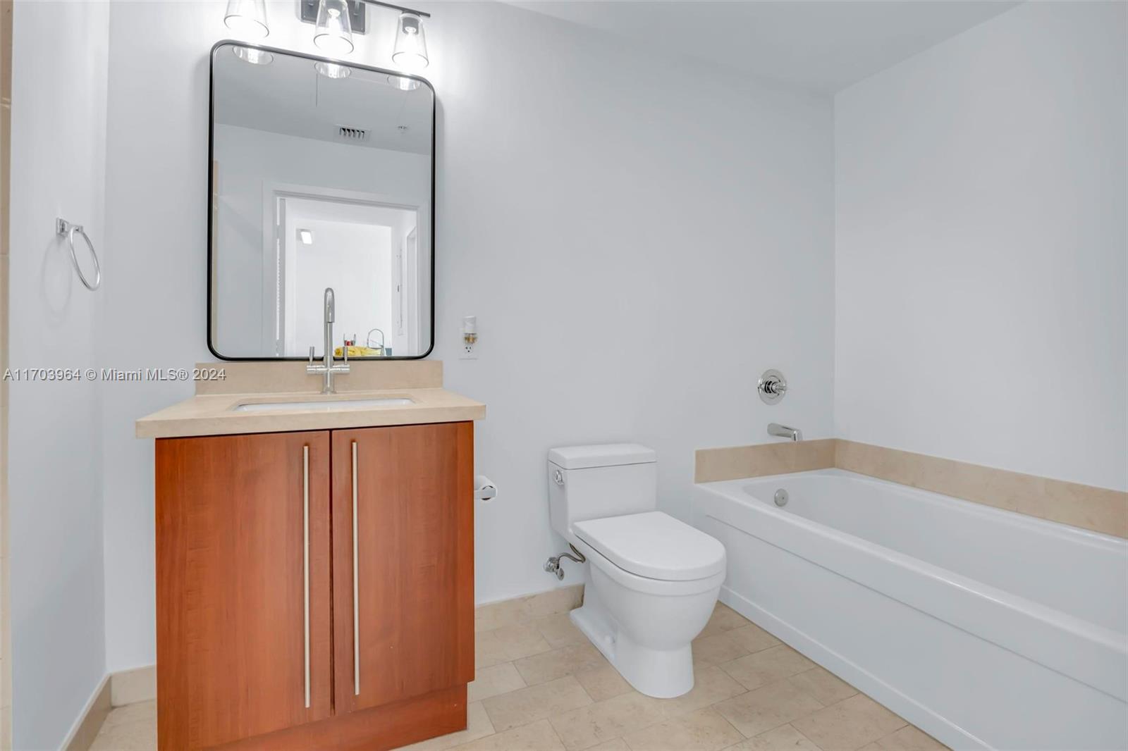 79 SW 12th St Unit: 2302-S