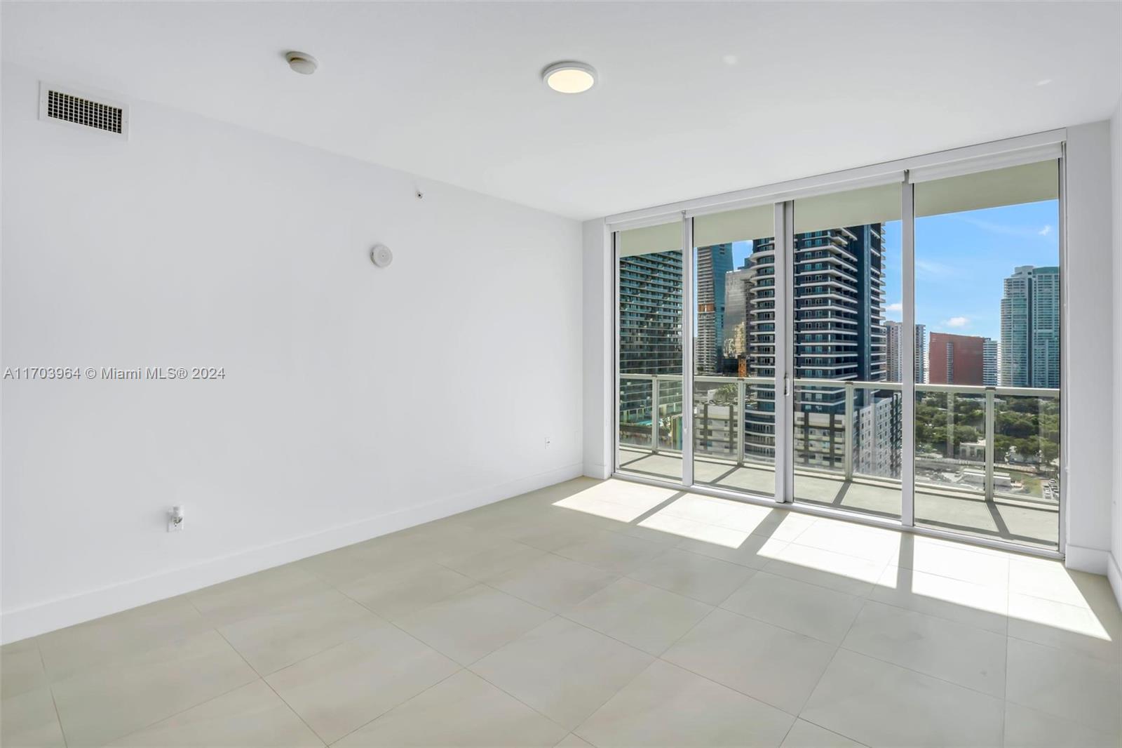 79 SW 12th St Unit: 2302-S