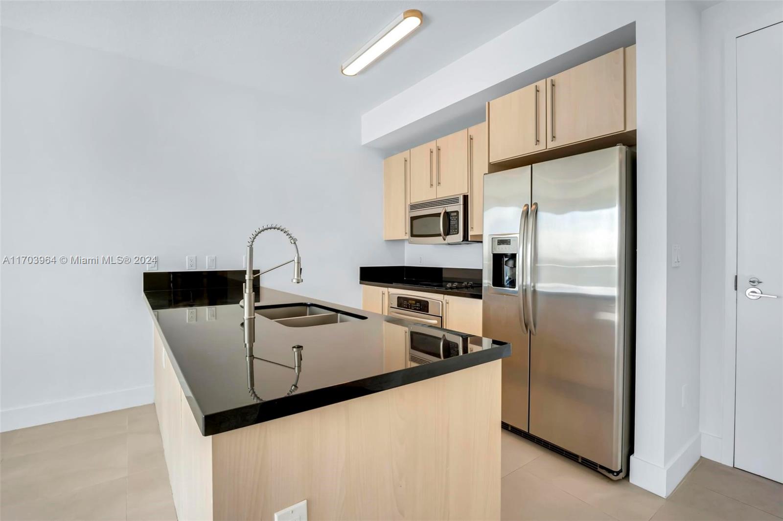 79 SW 12th St Unit: 2302-S