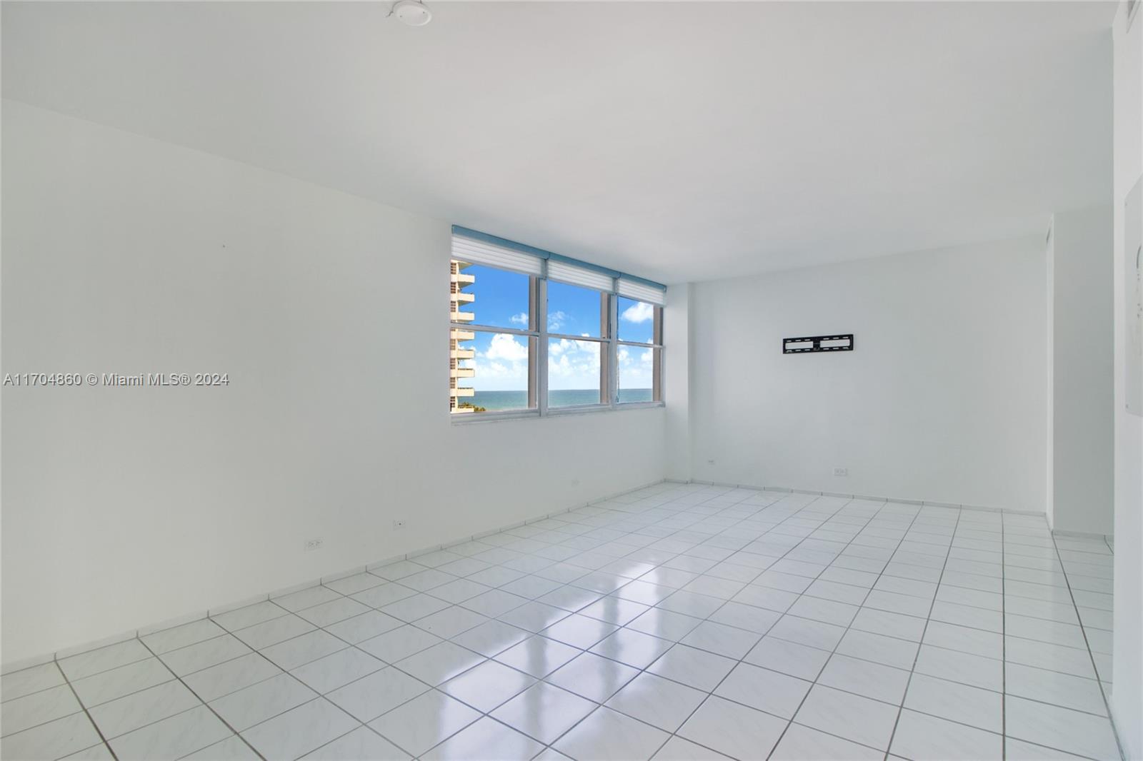 5055 Collins Ave # 6A