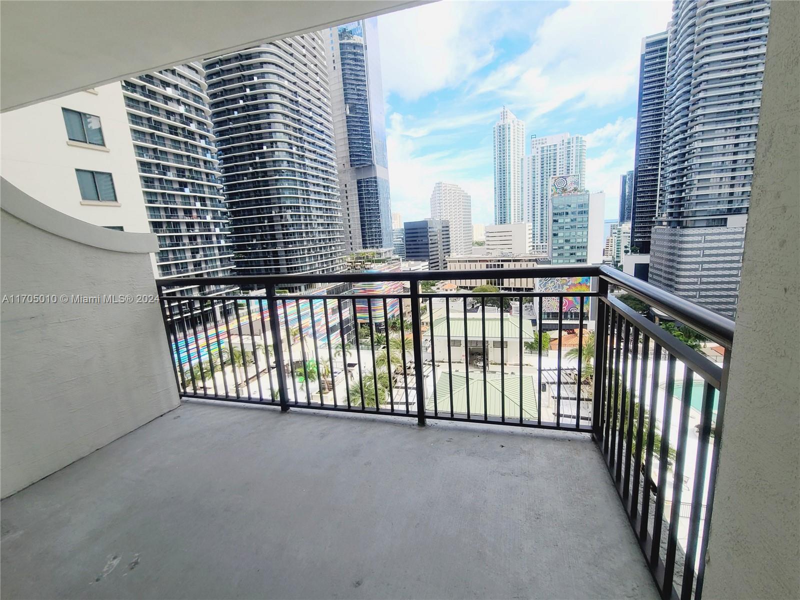 999 SW 1 AVENUE # 1808