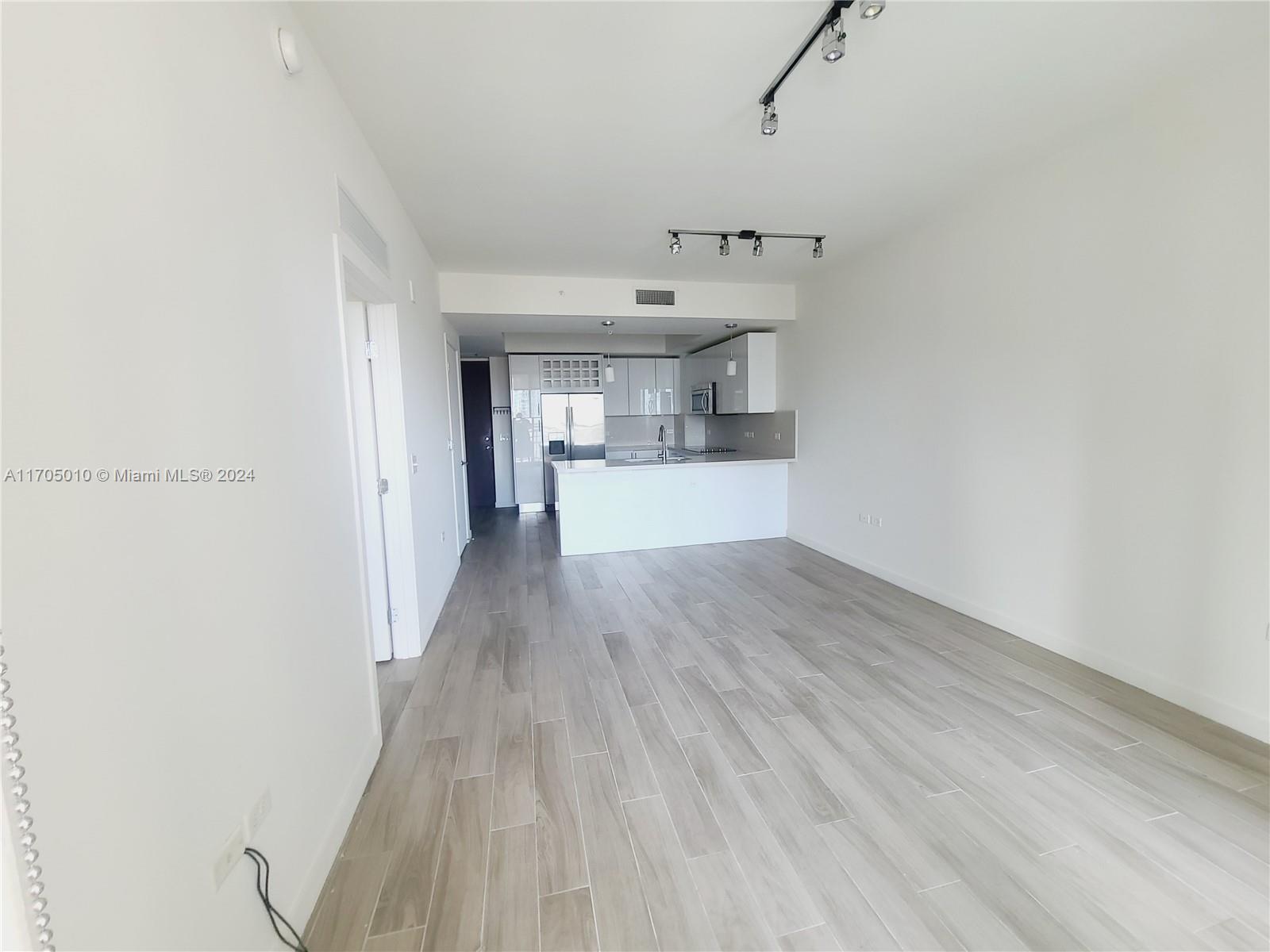 999 SW 1 AVENUE # 1808
