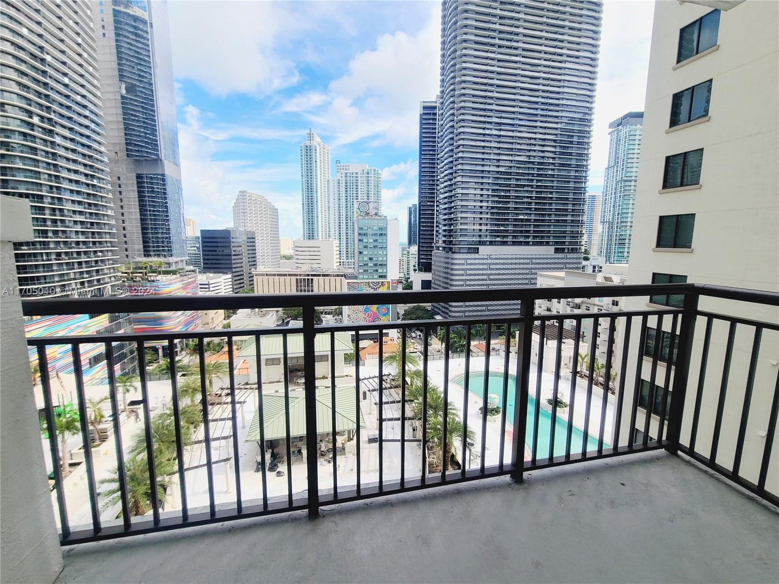 999 SW 1 AVENUE # 1808