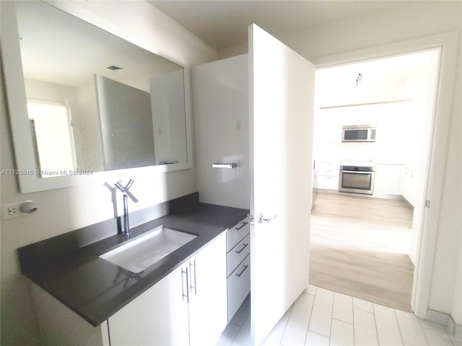 999 SW 1 AVENUE # 1808