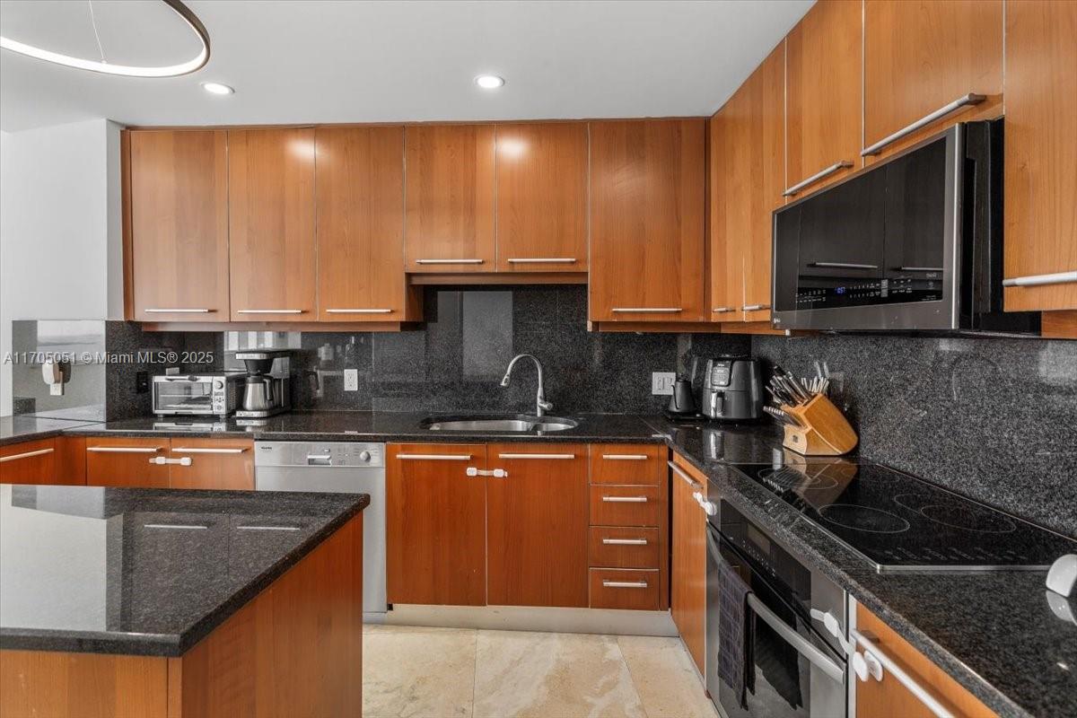 901 Brickell Key Blvd # 2608