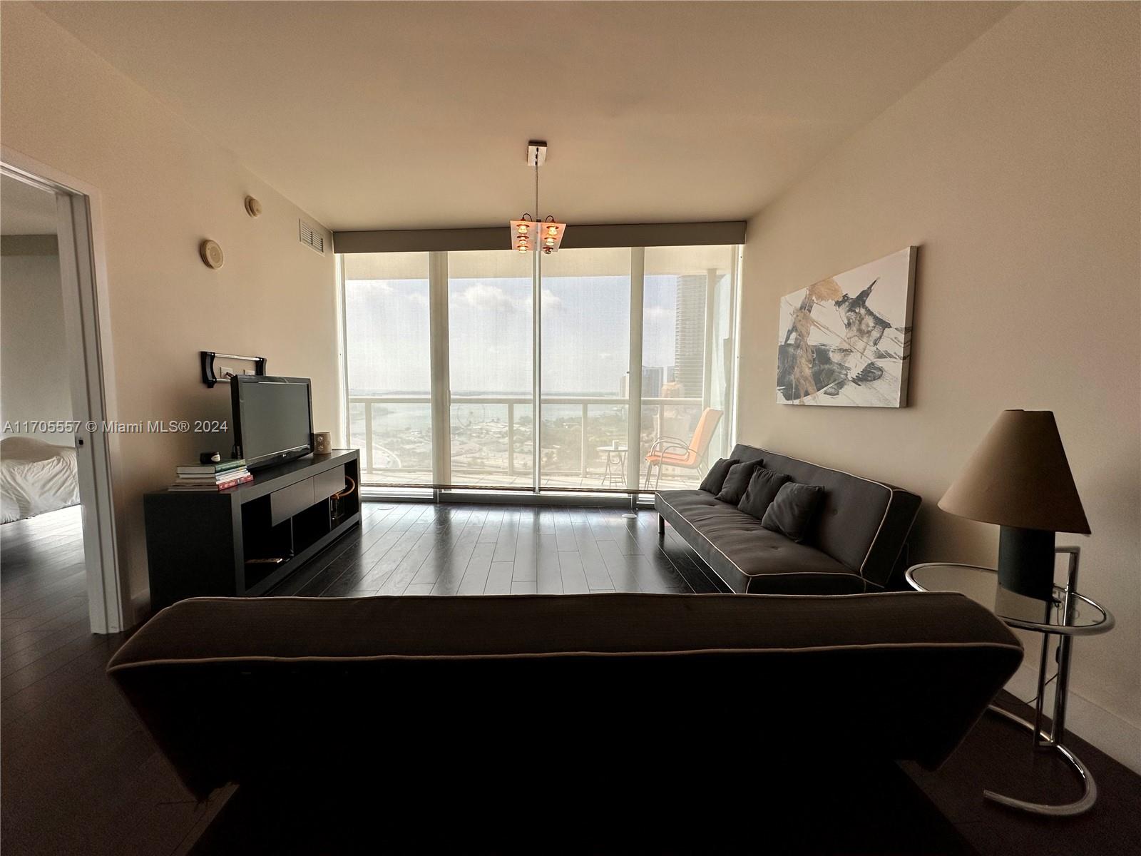 888 Biscayne Blvd # 2402