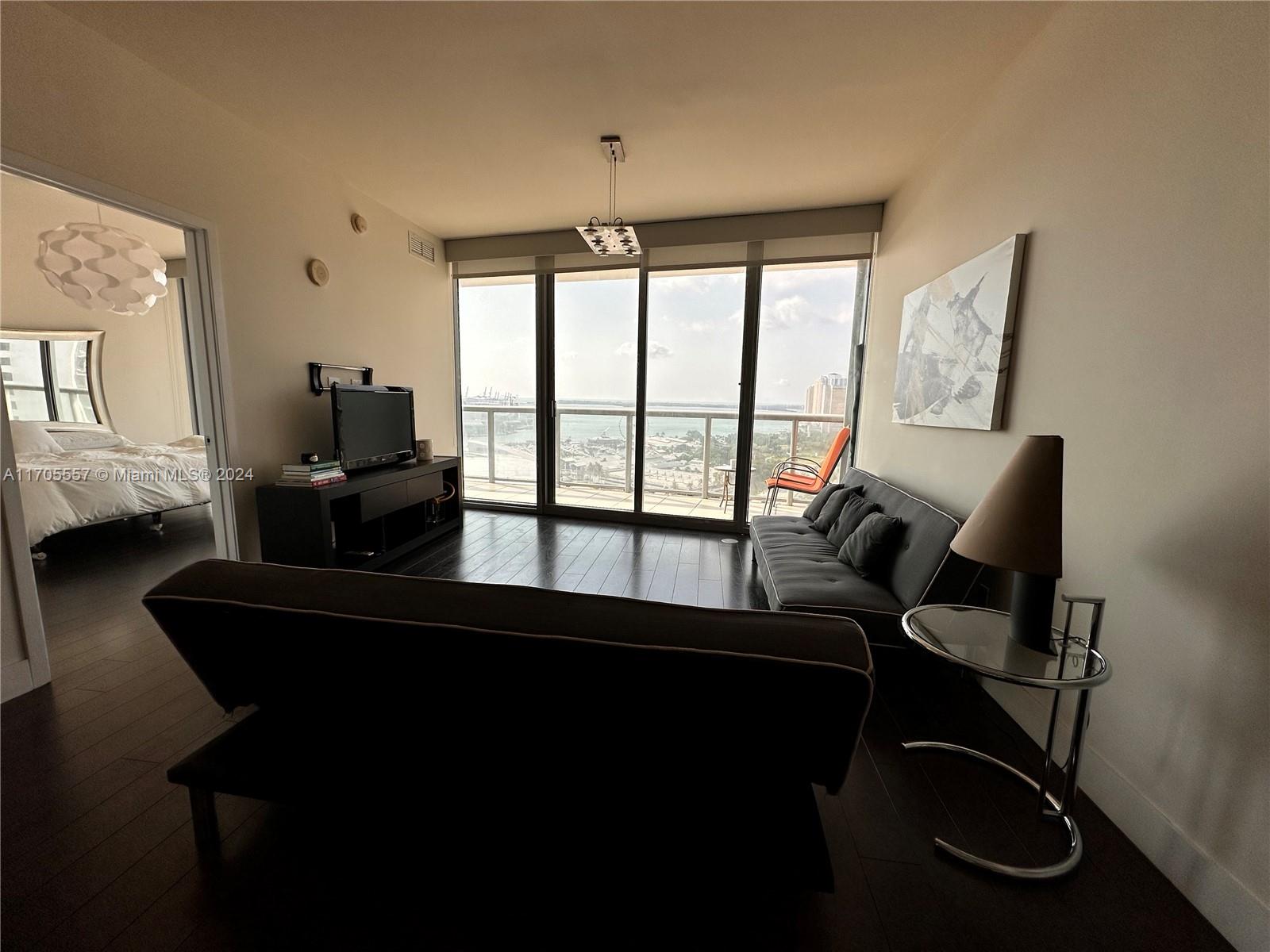 888 Biscayne Blvd # 2402