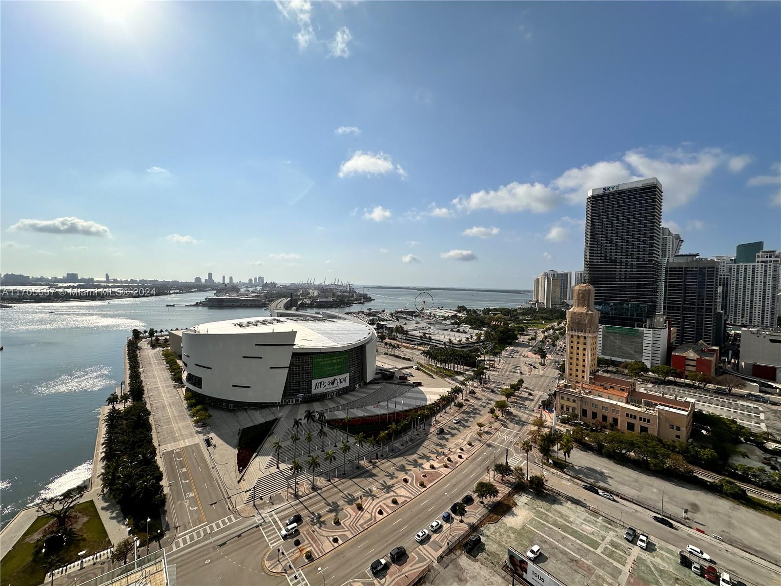 888 Biscayne Blvd # 2402