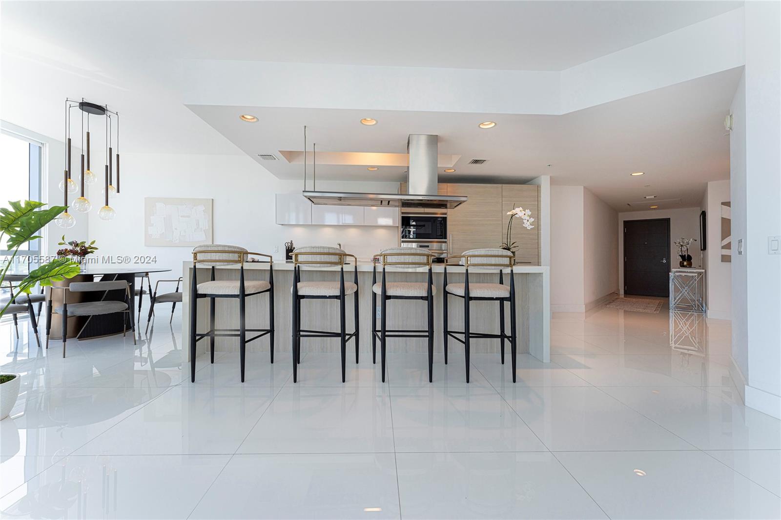 17111 Biscayne Blvd # 2109