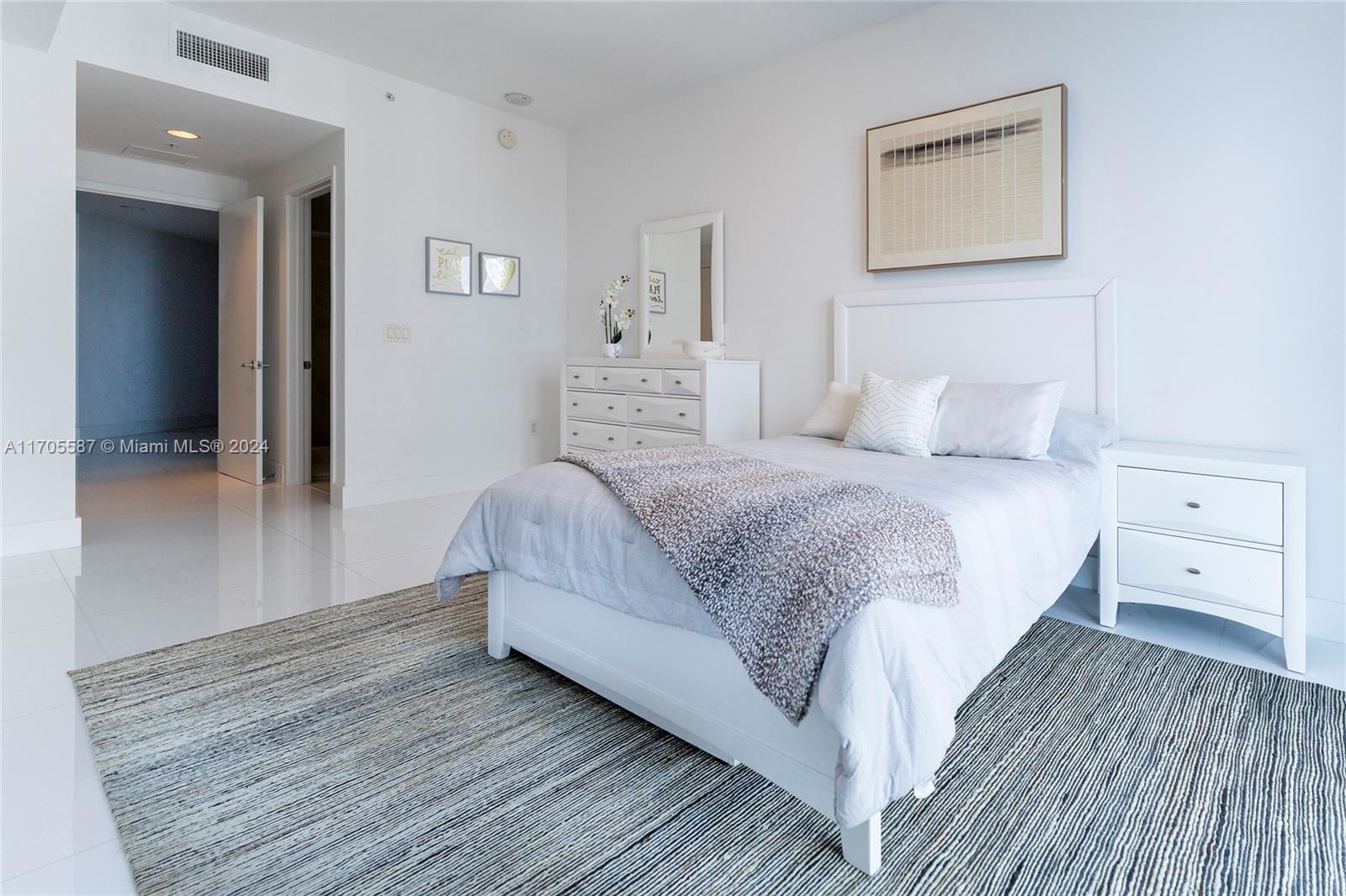 17111 Biscayne Blvd # 2109